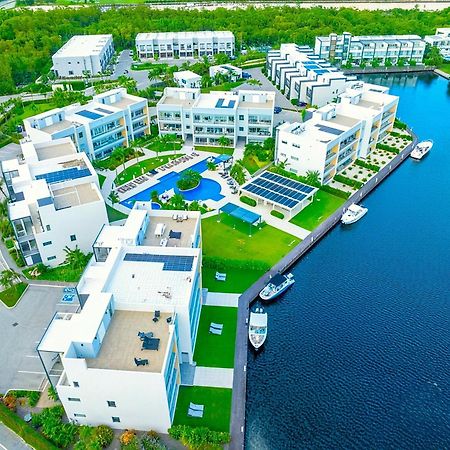 Cayman Luxury Rentals At One Canal Point George Town Buitenkant foto