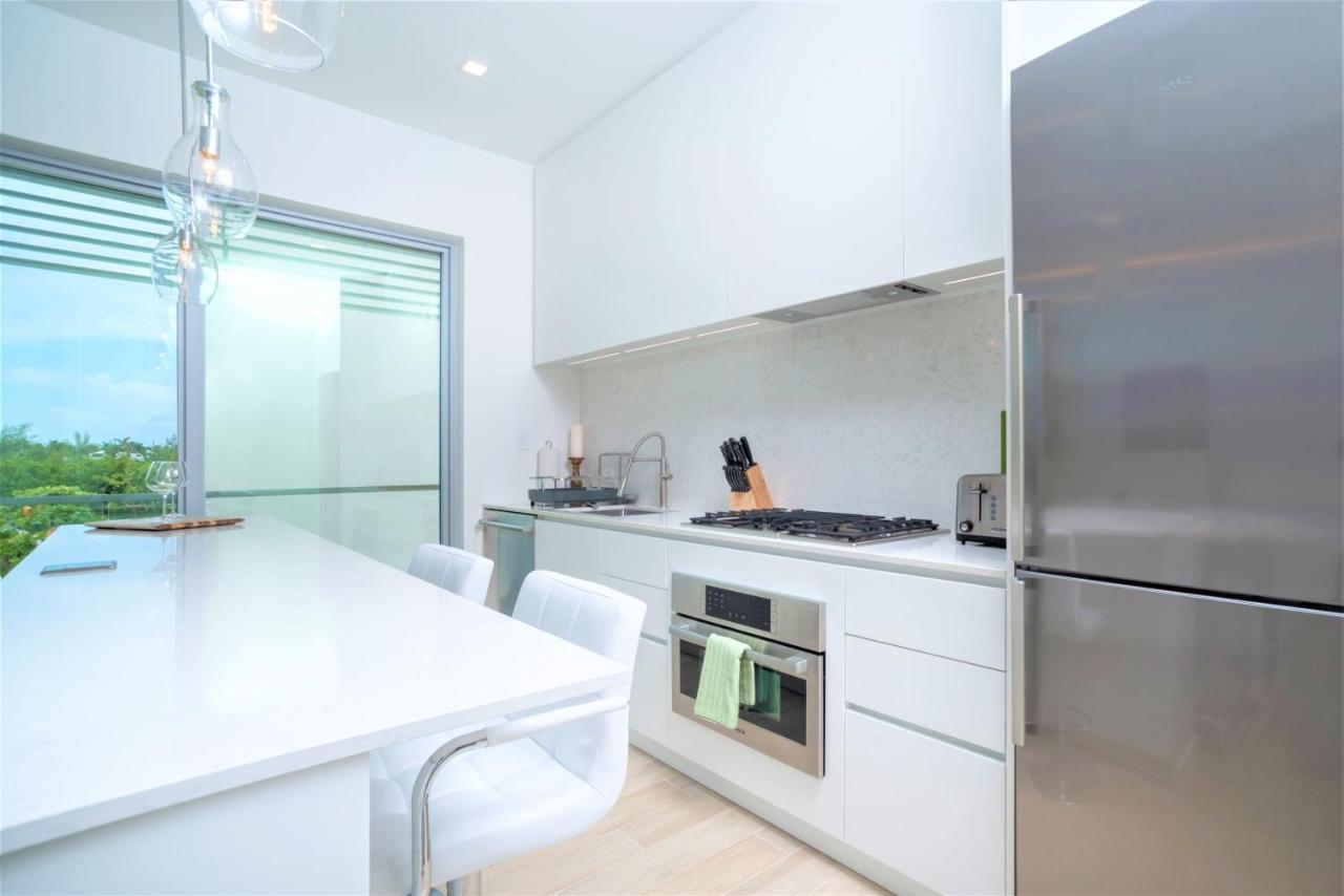 Cayman Luxury Rentals At One Canal Point George Town Buitenkant foto