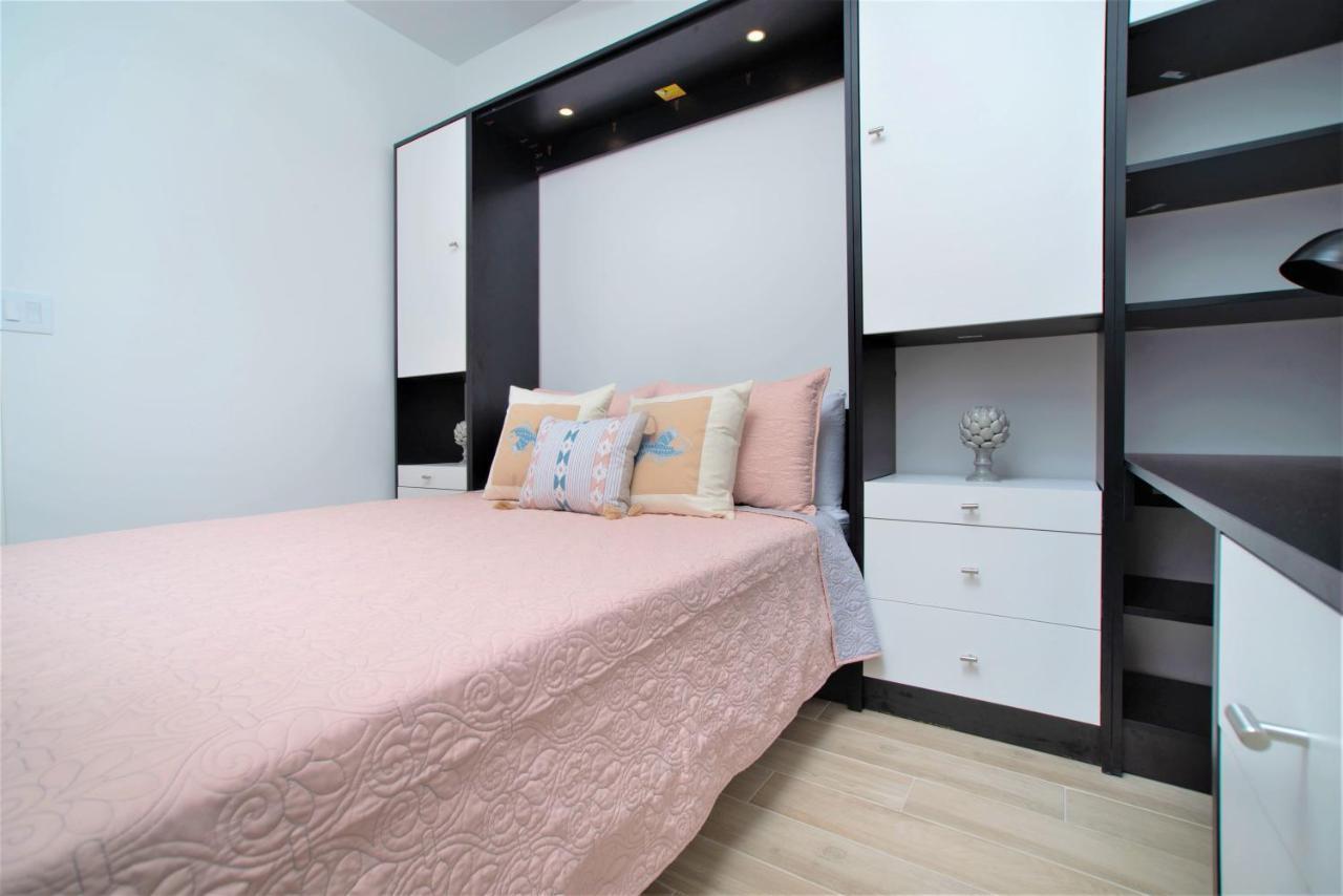 Cayman Luxury Rentals At One Canal Point George Town Buitenkant foto