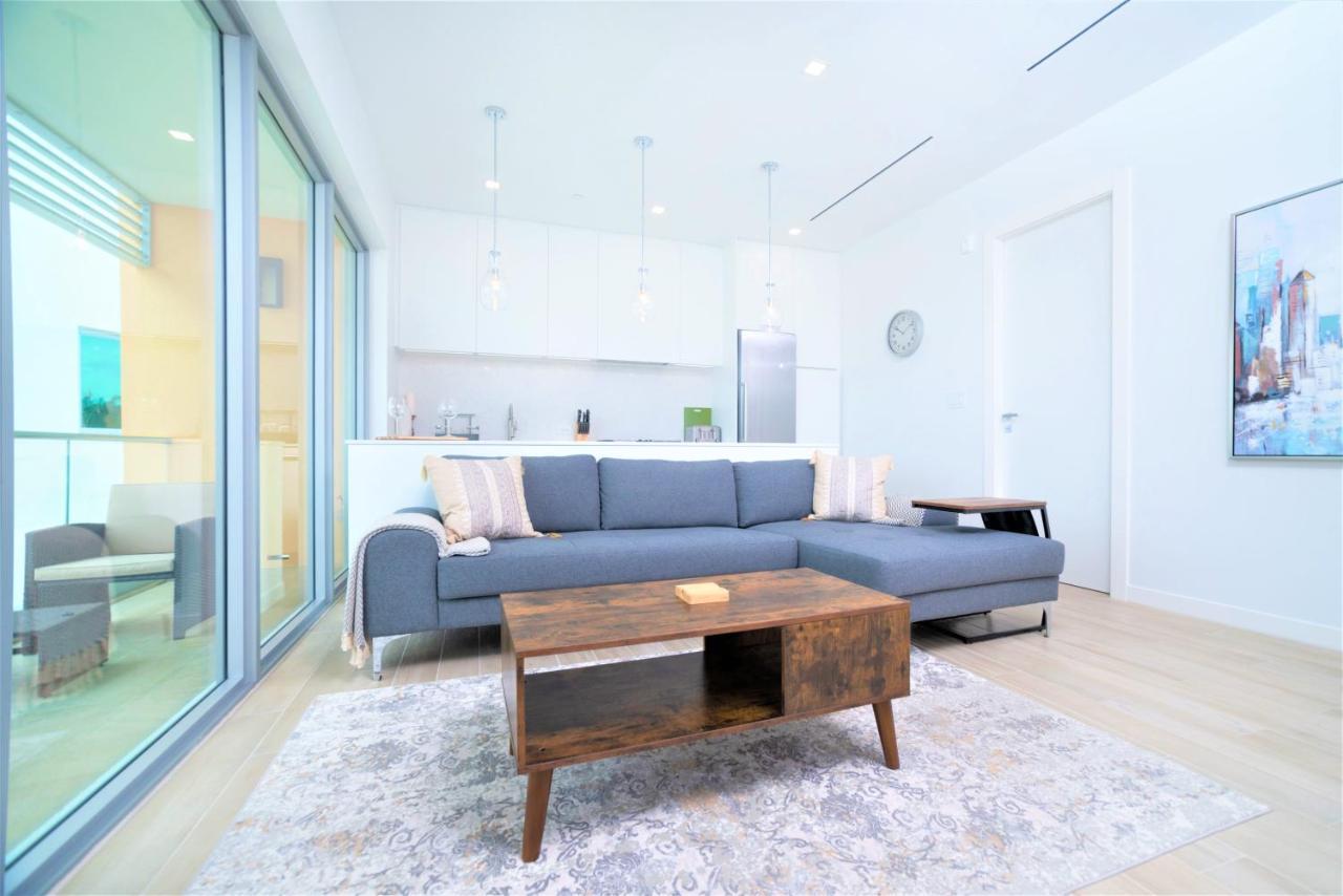 Cayman Luxury Rentals At One Canal Point George Town Buitenkant foto