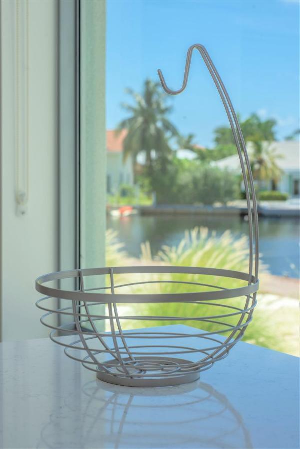 Cayman Luxury Rentals At One Canal Point George Town Buitenkant foto
