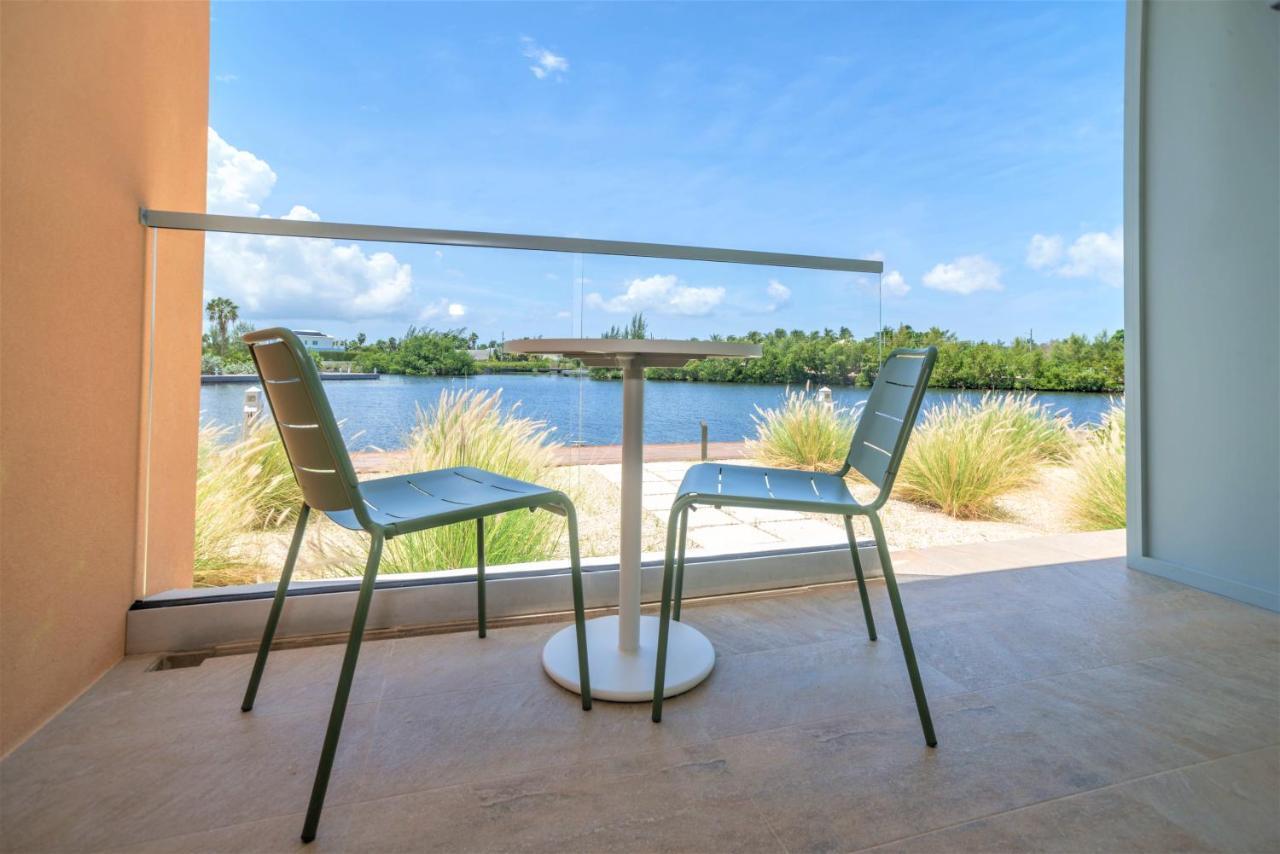 Cayman Luxury Rentals At One Canal Point George Town Buitenkant foto