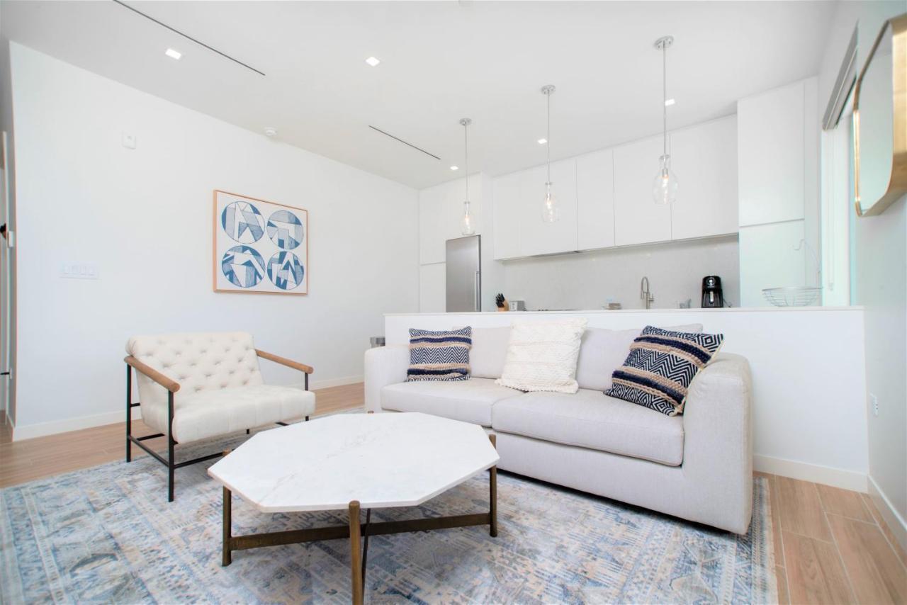 Cayman Luxury Rentals At One Canal Point George Town Buitenkant foto
