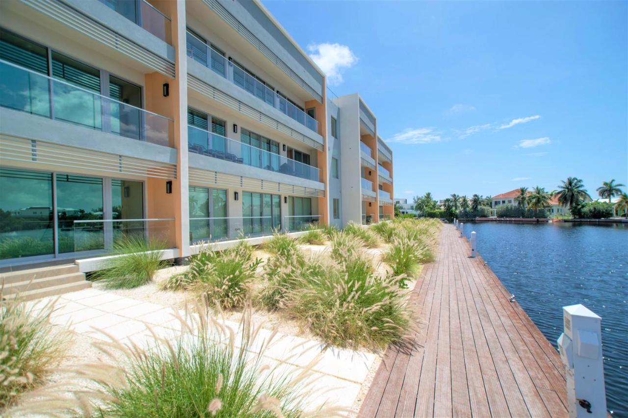 Cayman Luxury Rentals At One Canal Point George Town Buitenkant foto